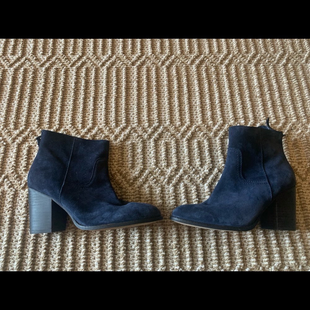 Navy blue short leather boots